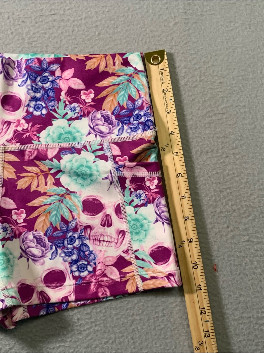 Constantly Varied Gear Purple Floral Skull Bike Shorts XS - Picture 4 of 8